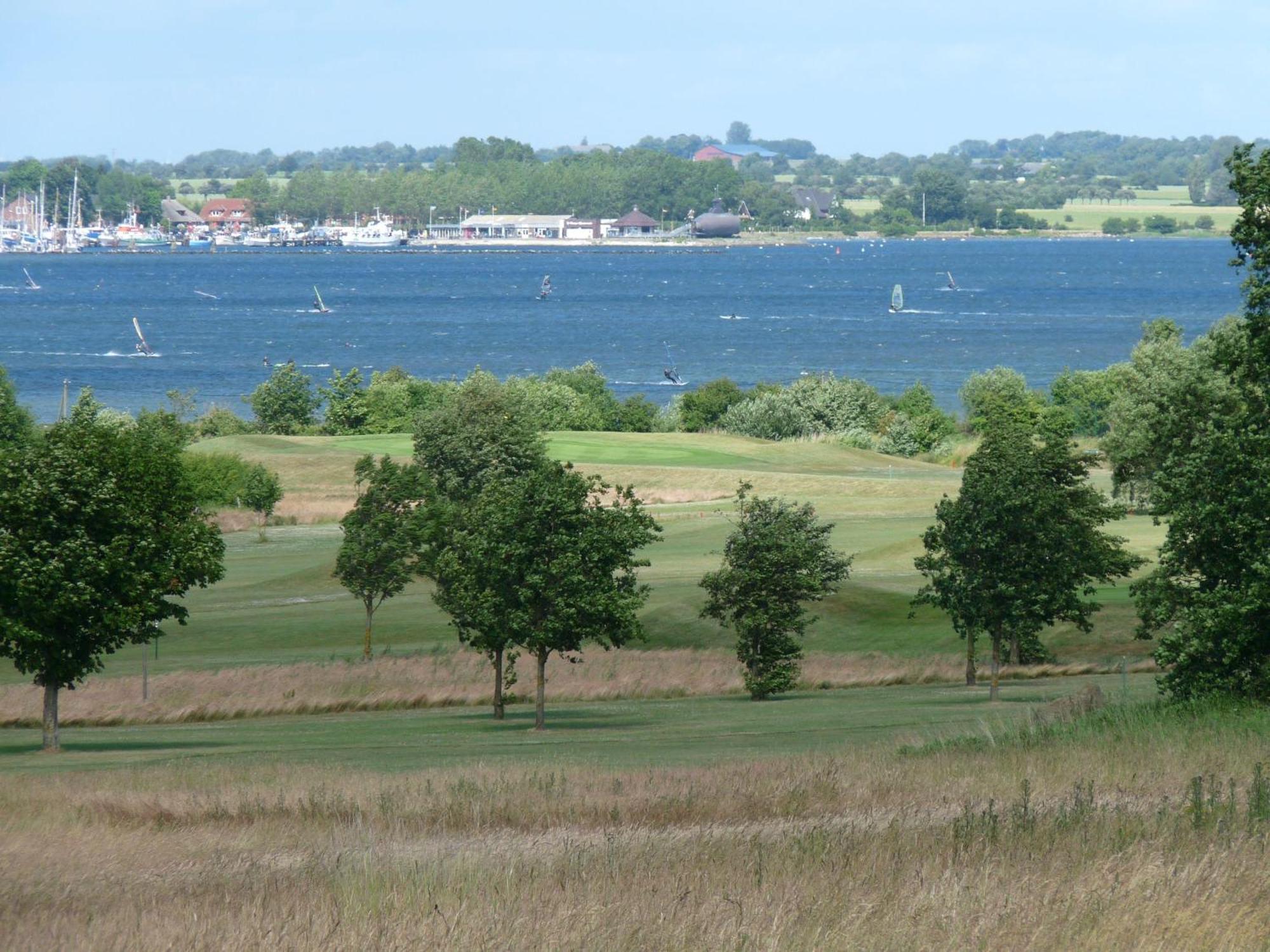 FeWo mit Terasse u. Garten am Golfplatz Wulfen auf Fehmarn Exterior foto